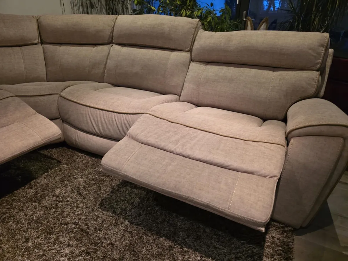 Harvey Norman electric corner sofa like new - Image 3