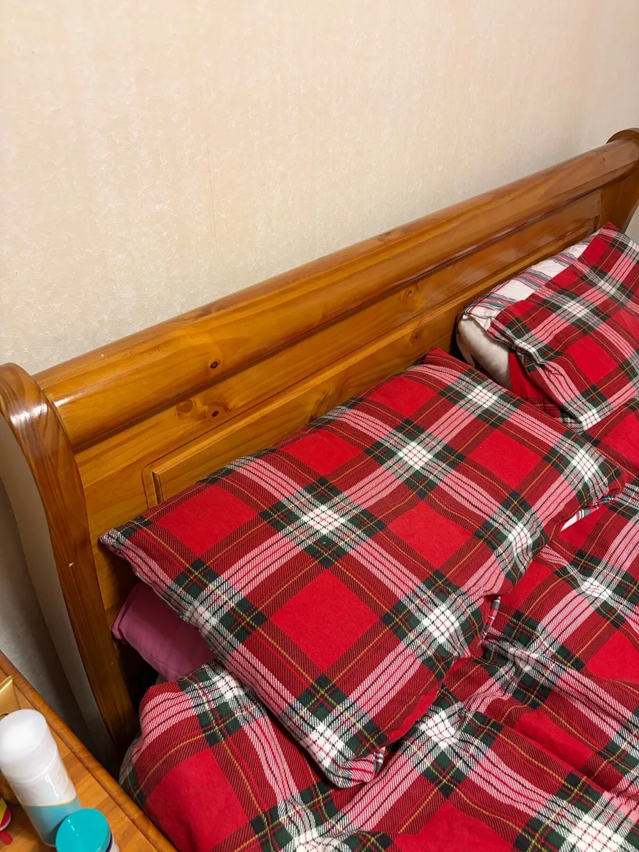 Sleigh bed - King Size (5ft) - Image 3