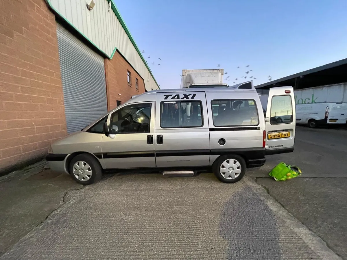 PEUGEOT EXPERT E7 TAXI - Image 3