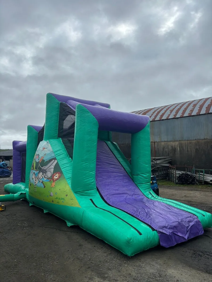 Bouncy castle Airquee 1 part assault course - Image 4