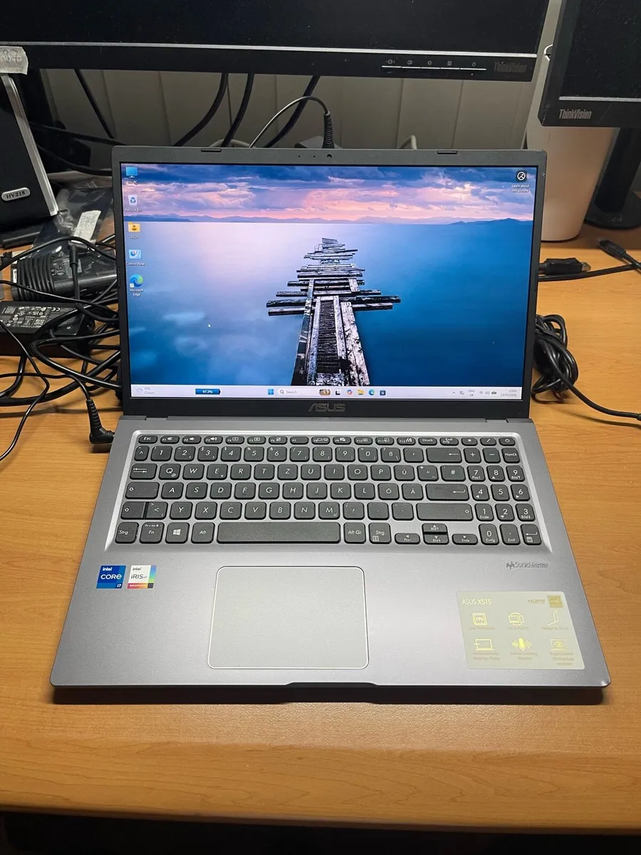 Asus i7 pro 11gen 8/512 ssd Windows 11 - Image 1