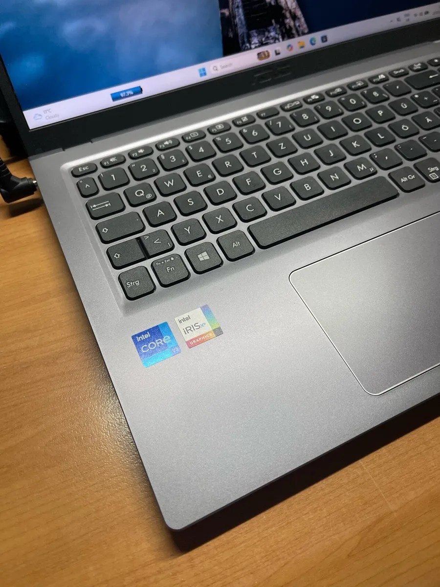 Asus i7 pro 11gen 8/512 ssd Windows 11 - Image 3