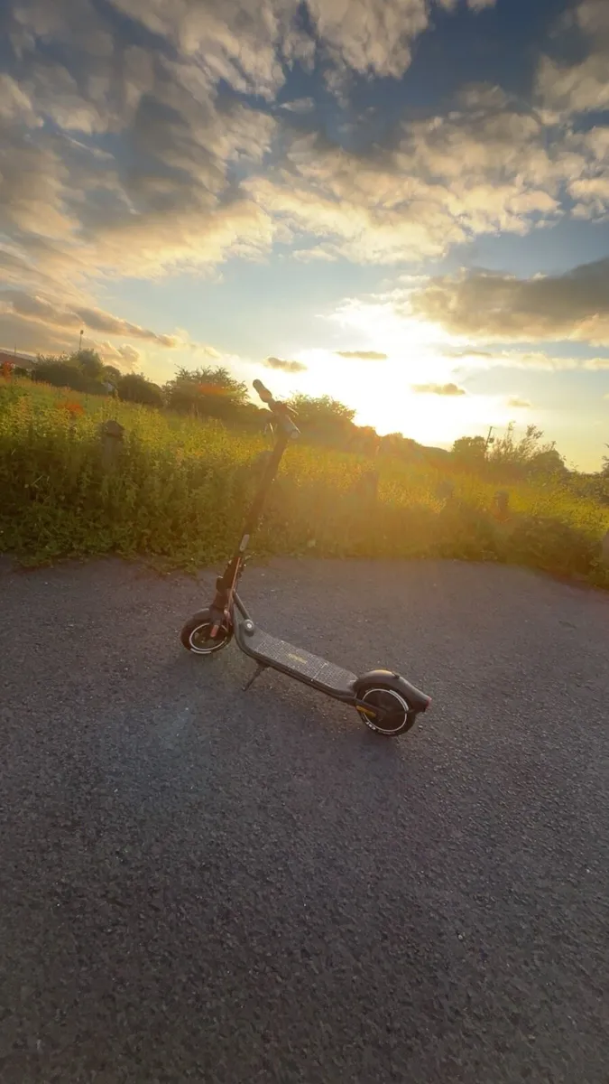 Ninebot F2 pro - Image 1