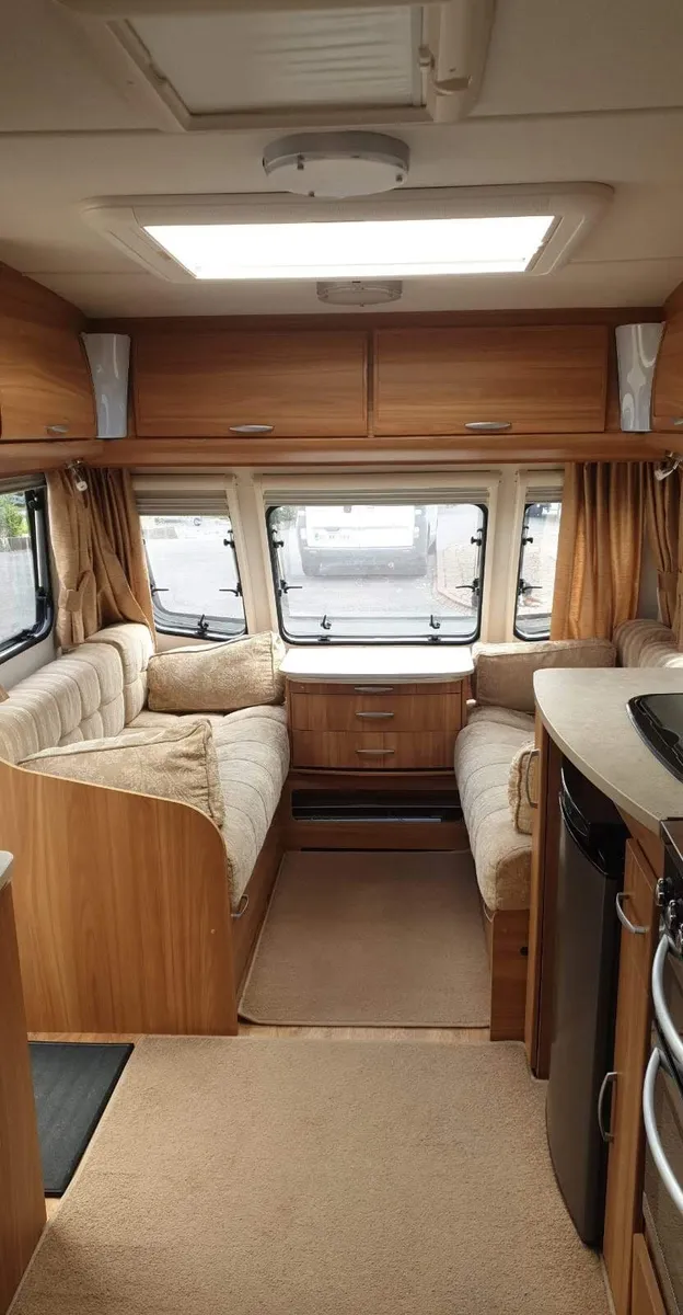 Lunar Clubman 4 berth - Image 2