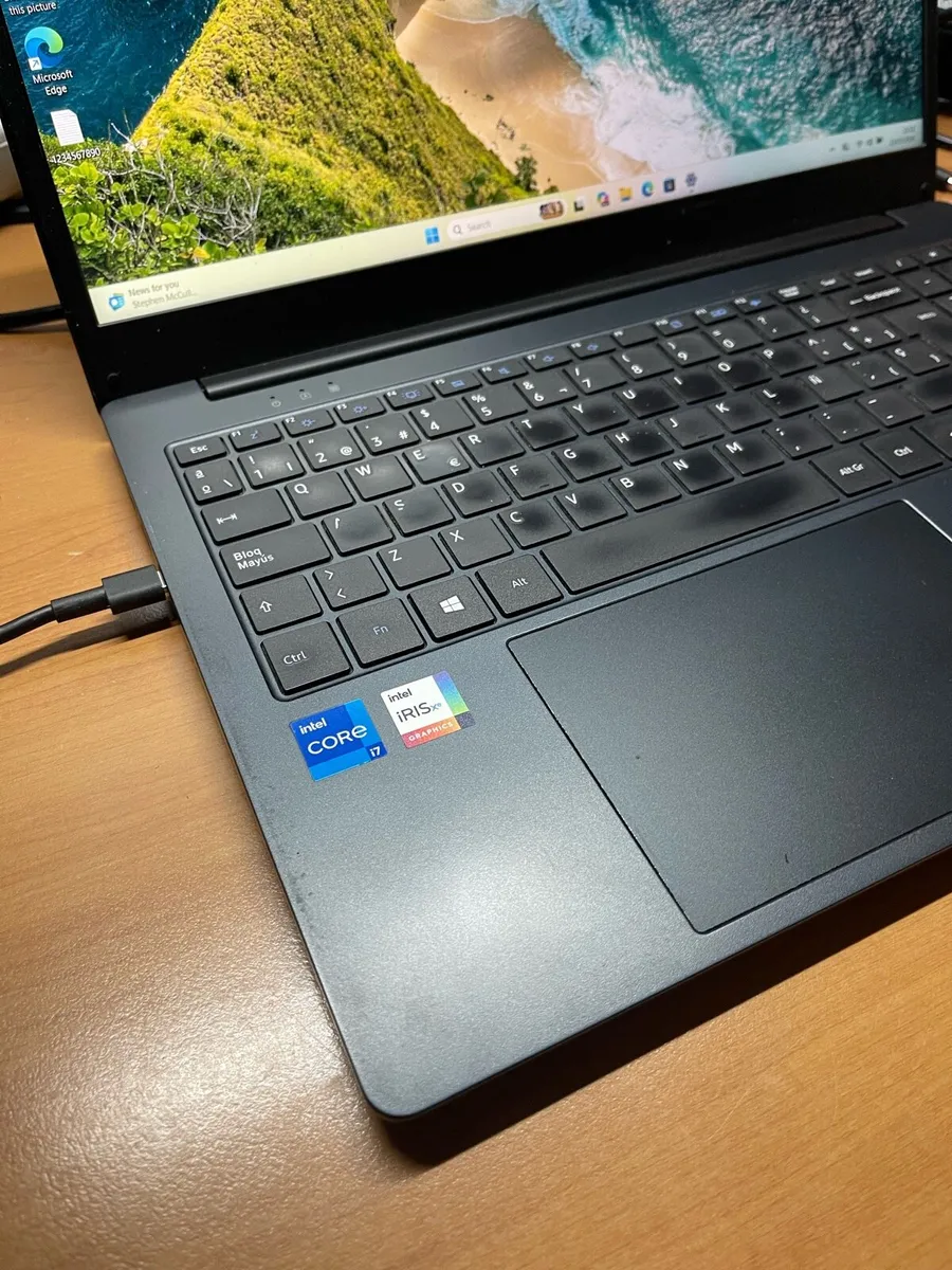 Laptop for sale i7 pro 16/512 Windows 11 - Image 3