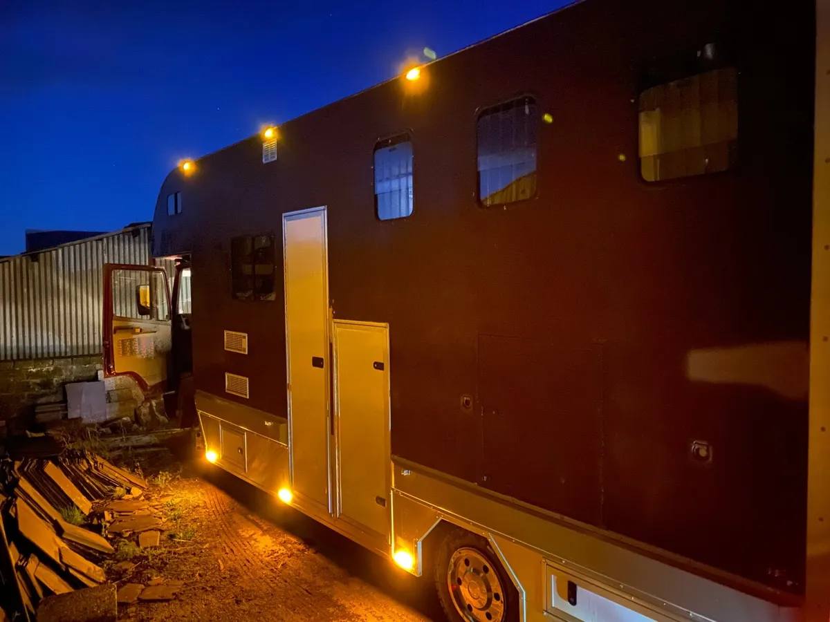 Horse lorry - Image 4