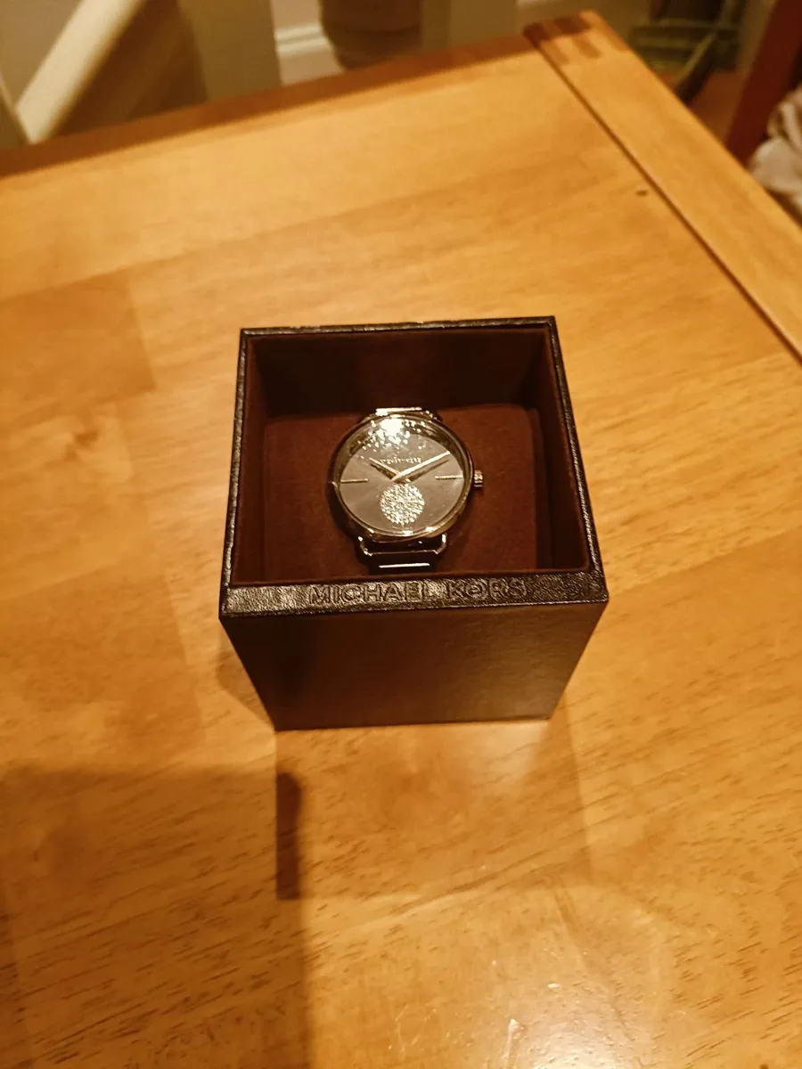 Watch - Image 4