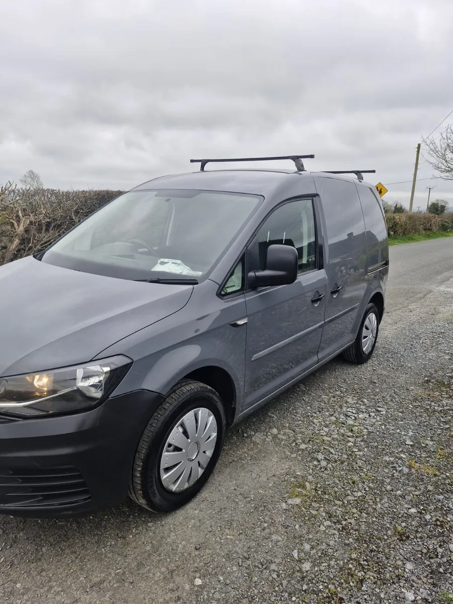 Volkswagen Caddy 2017 1.6 tdi - Image 2
