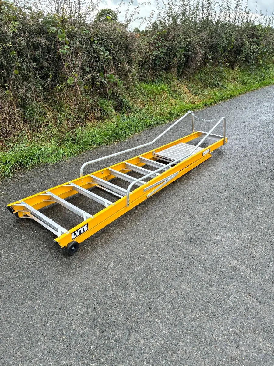 New Assorted Fiberglass ladders - Image 2