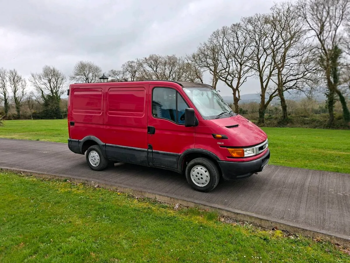 Iveco van - Image 4