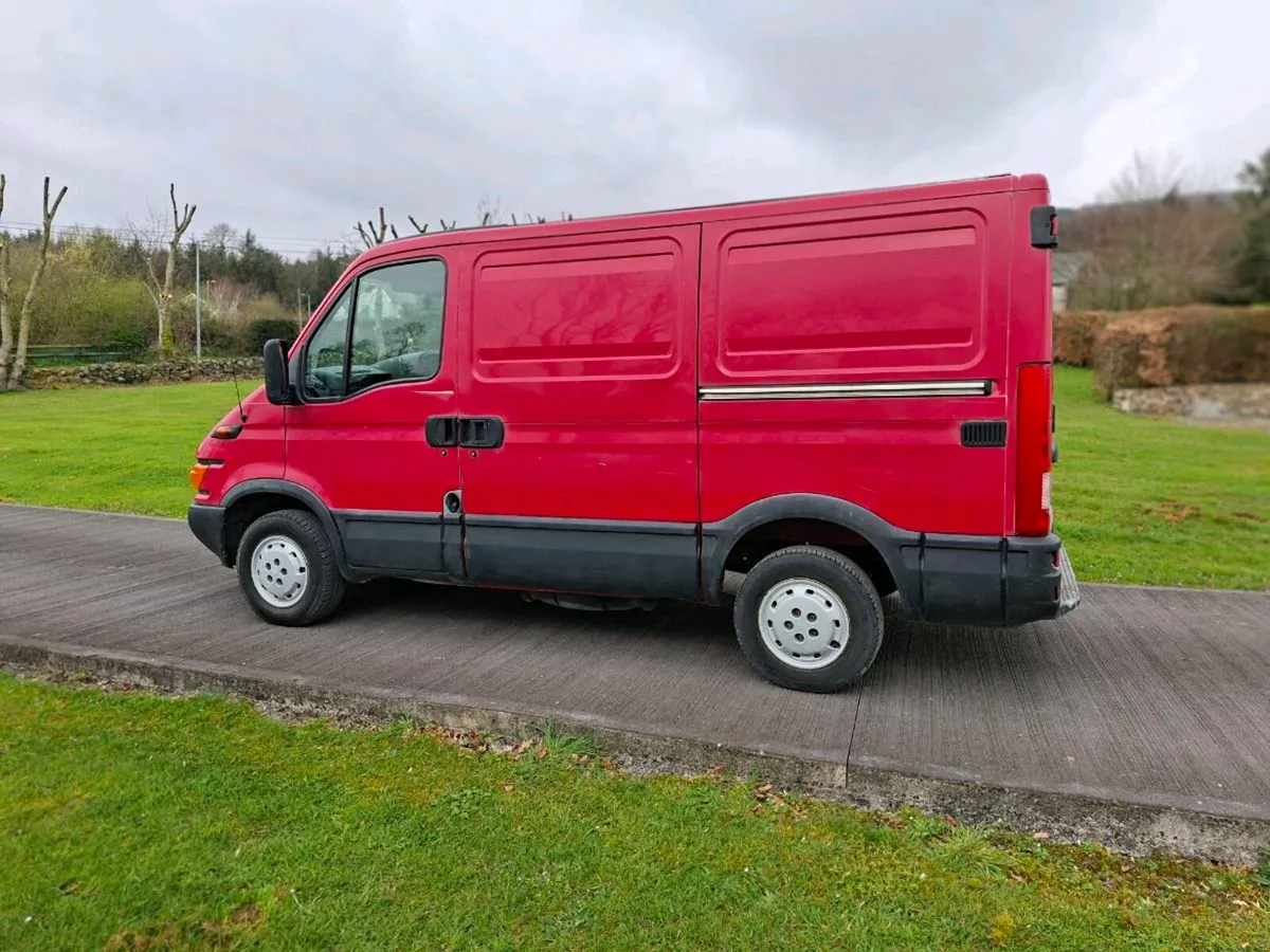Iveco van - Image 2