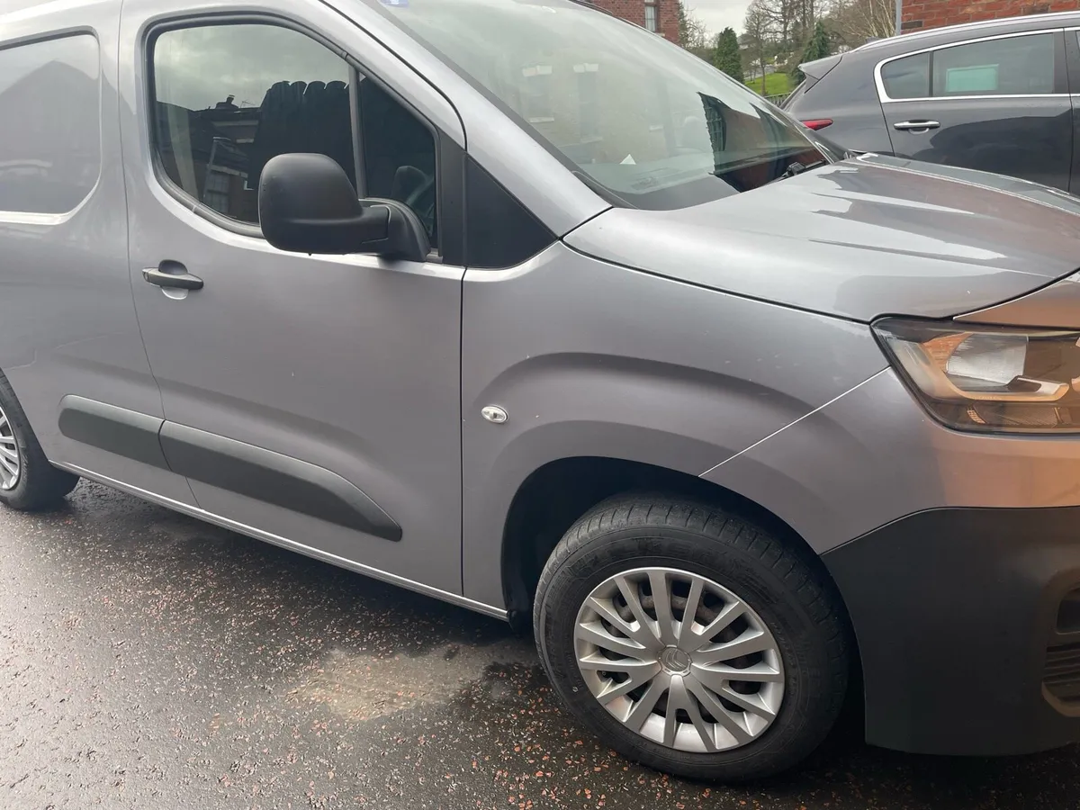 2020 Citroen Berlingo 1.5 Diesel 3 seats - Image 3