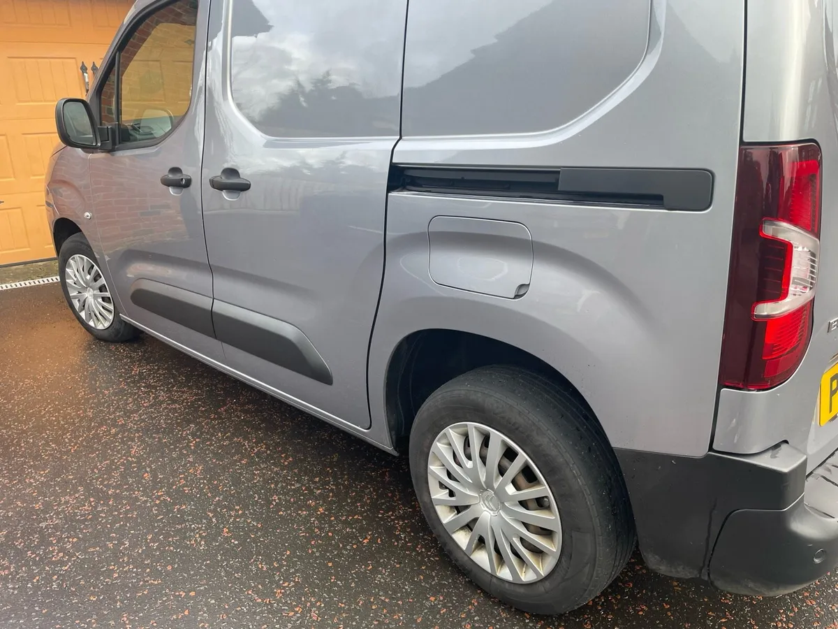 2020 Citroen Berlingo 1.5 Diesel 3 seats - Image 4