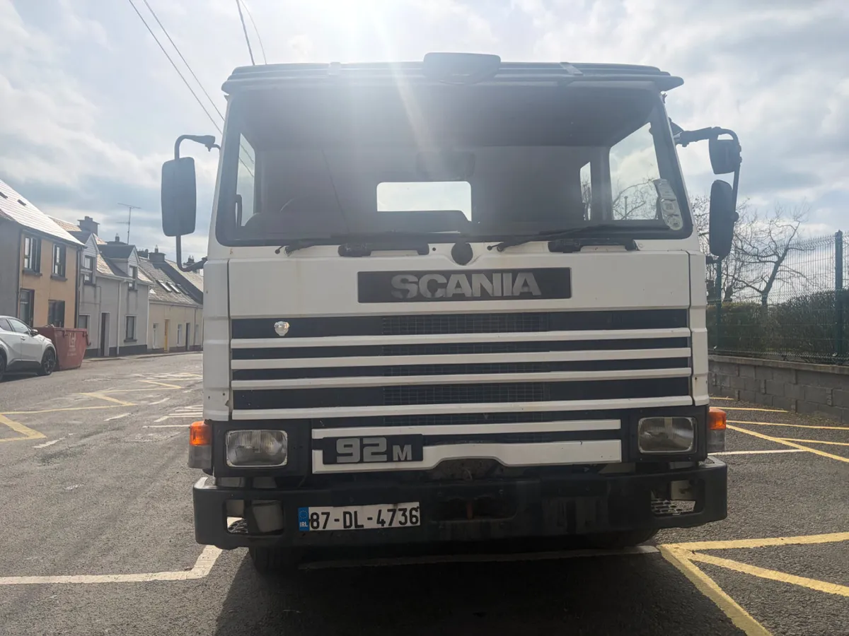 Scania 82M with Crane - Image 2