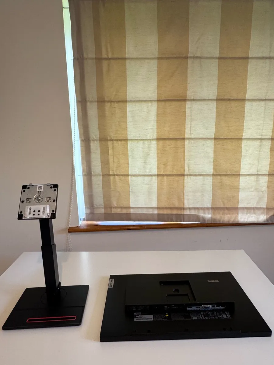 Lenovo ThinkVision T24i-20 24" IPS Monitor - Image 3