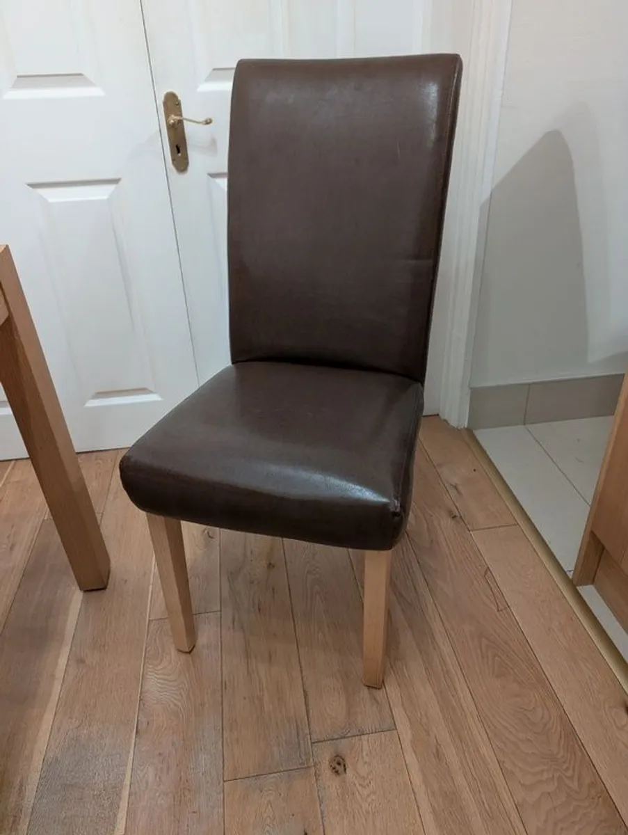 Dinning room table with 6 chairs - Image 3