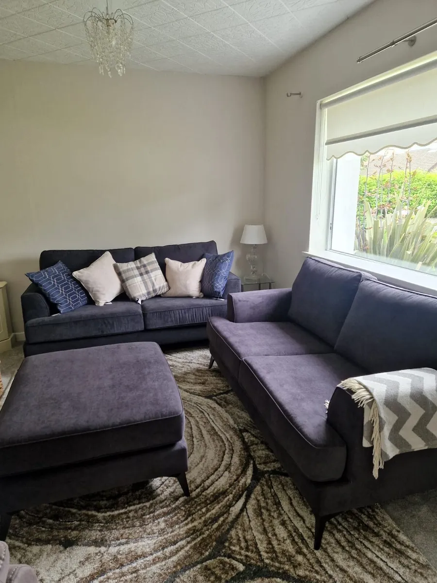 Navy furniture suite - Image 1