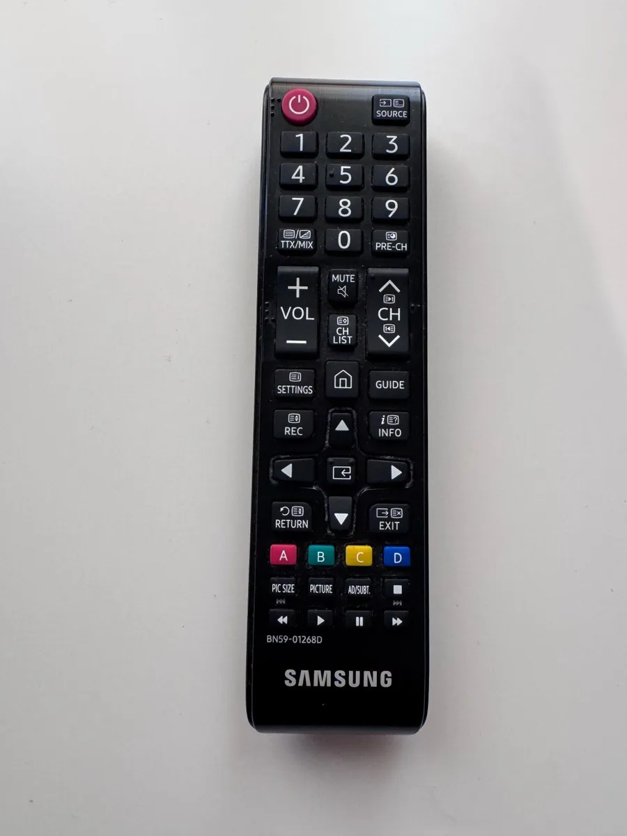Samsung VF3905 32" Smart TV - Image 2