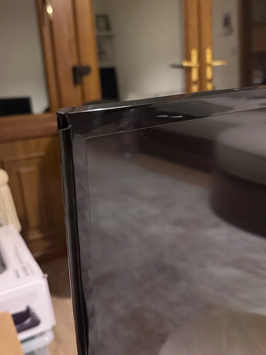 Samsung VF3905 32" Smart TV - Image 4