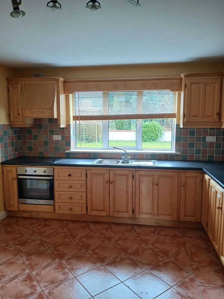 Solid Maple Kitchen - Image 4