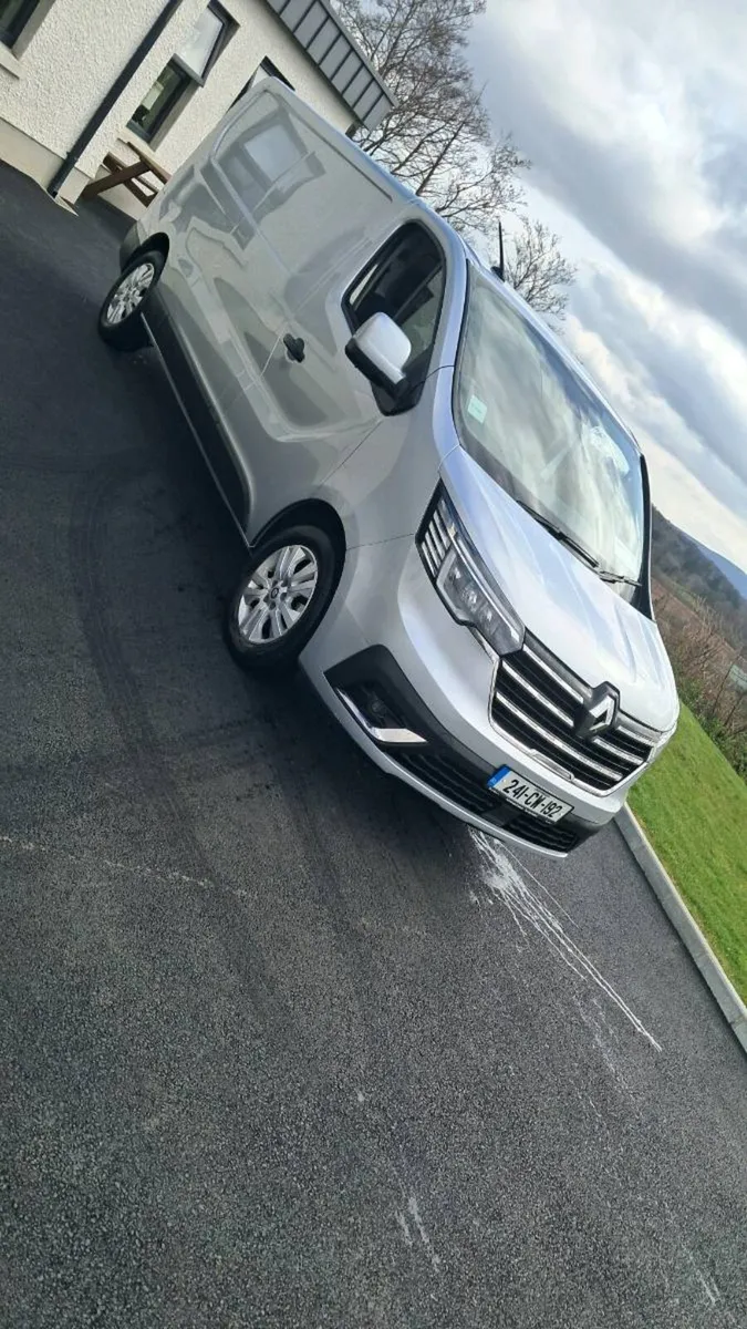 Renault traffic - Image 1