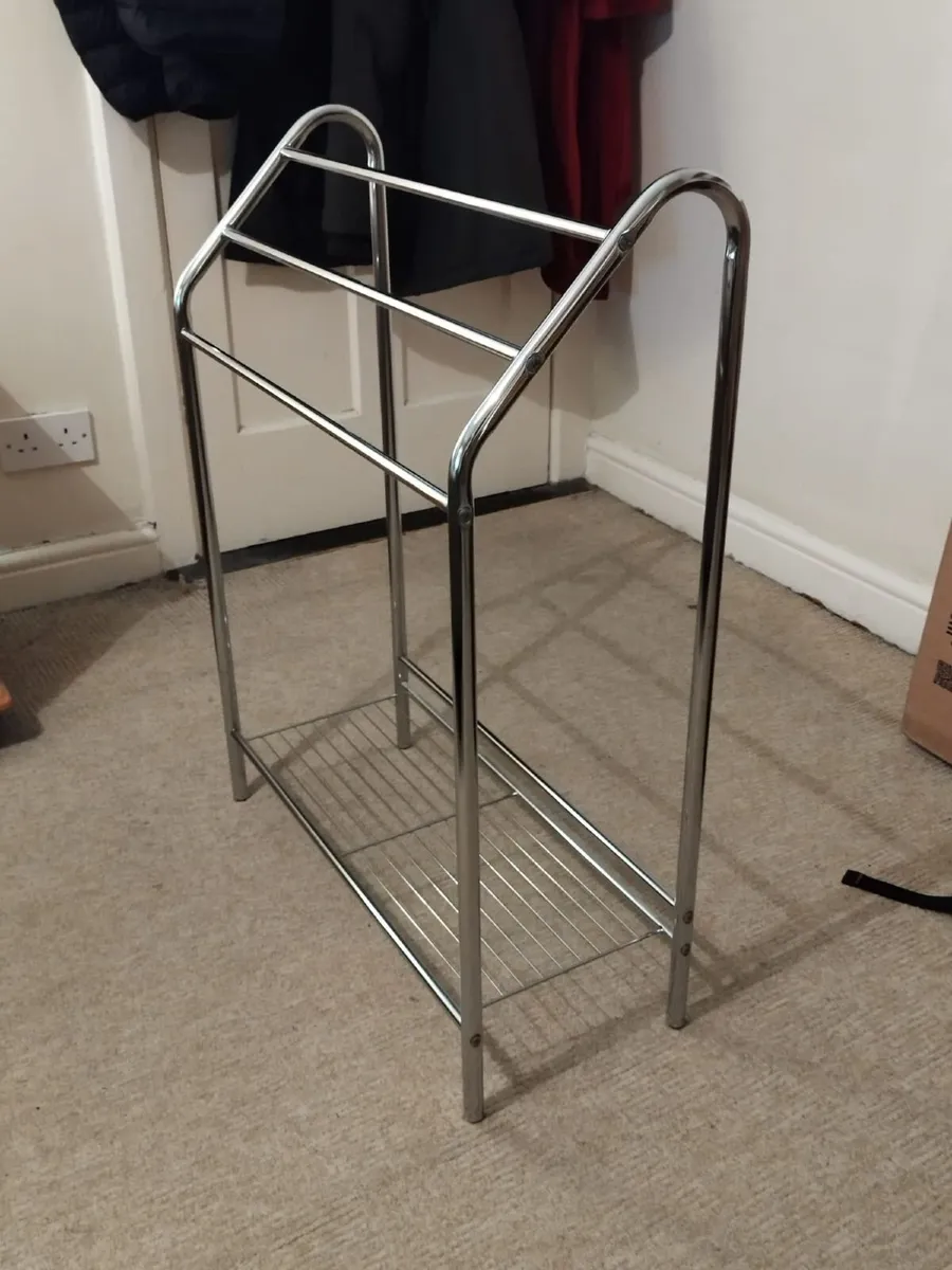3-Tier Chrome Towel Stand – Like New! - Image 3
