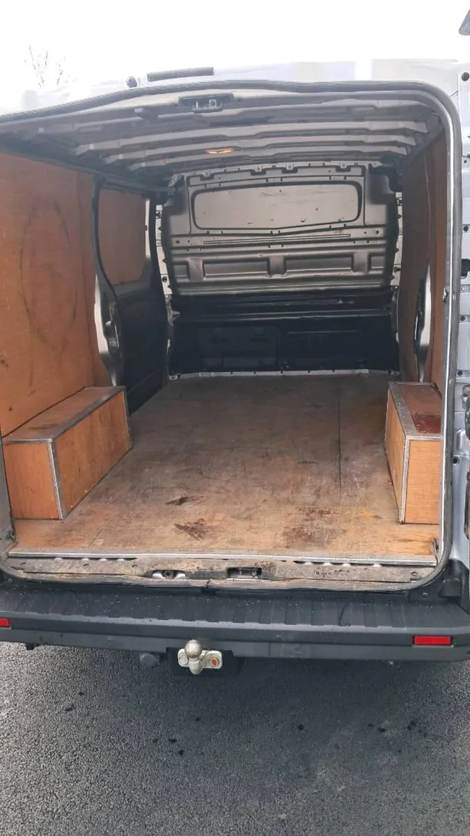 Renault traffic - Image 4