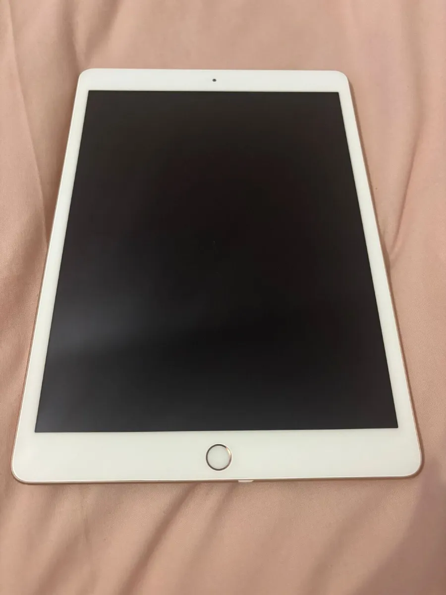 iPad 7th Gen 32gb - Image 2