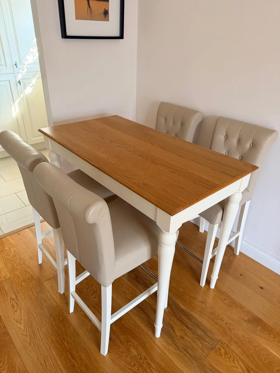 LIKE NEW CONDITION Table and Chairs - Image 2