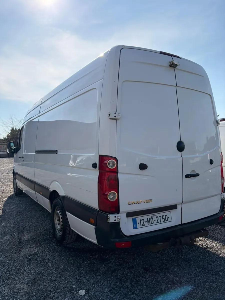 Volkswagen Crafter 2012 - Image 2