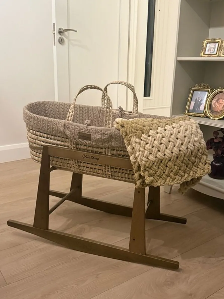 The Little Green Sheep Moses Basket - Image 1