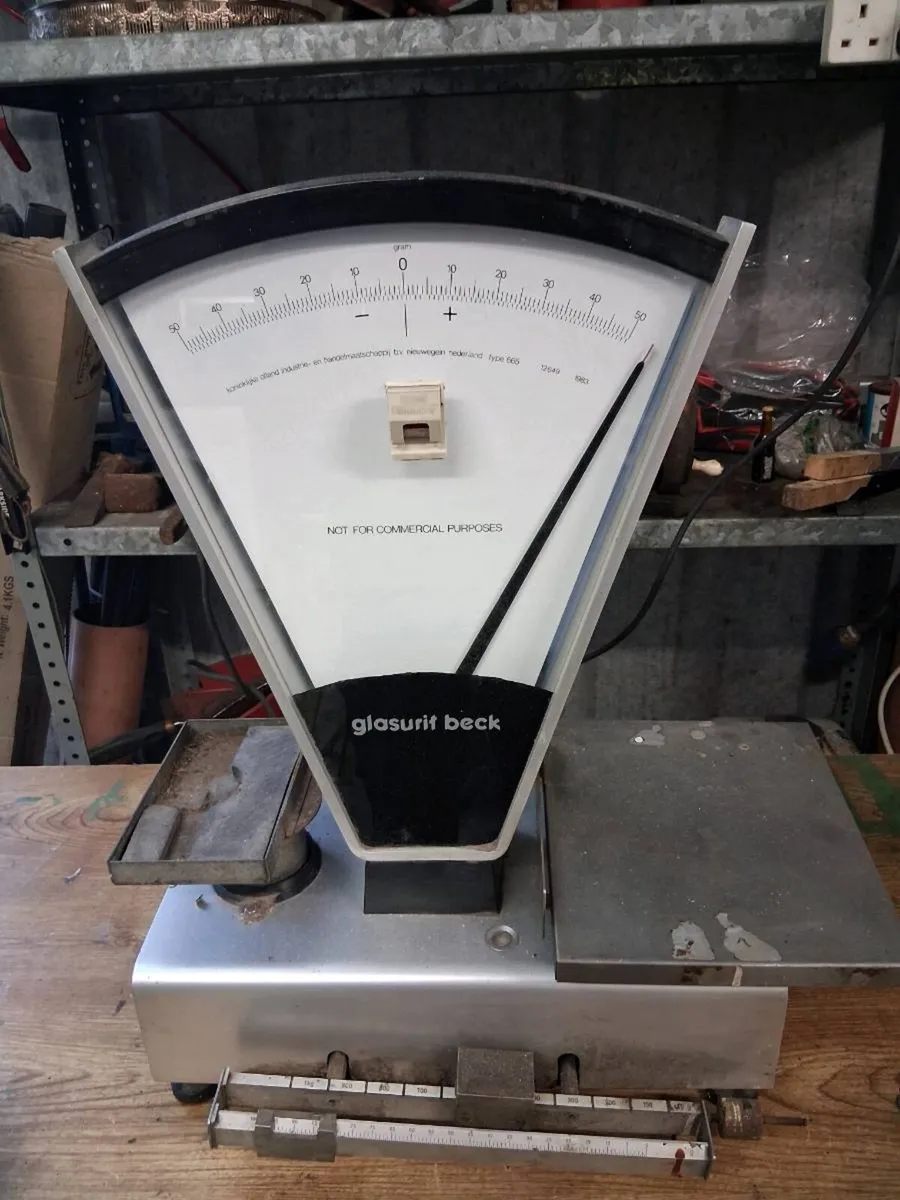 Original glasurit beck weighing scales - Image 1
