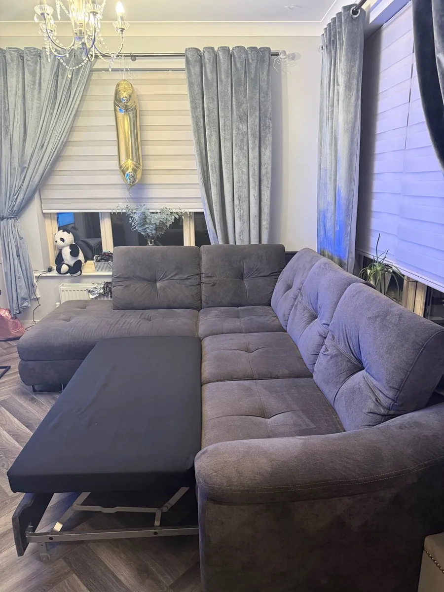 Corner couch - Image 3