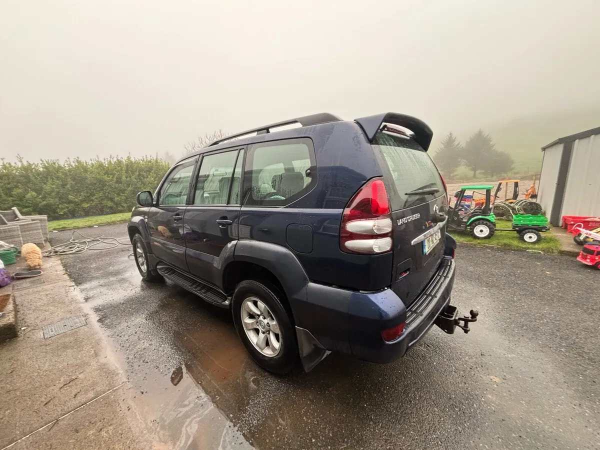 5 seat landcruiser - Image 1