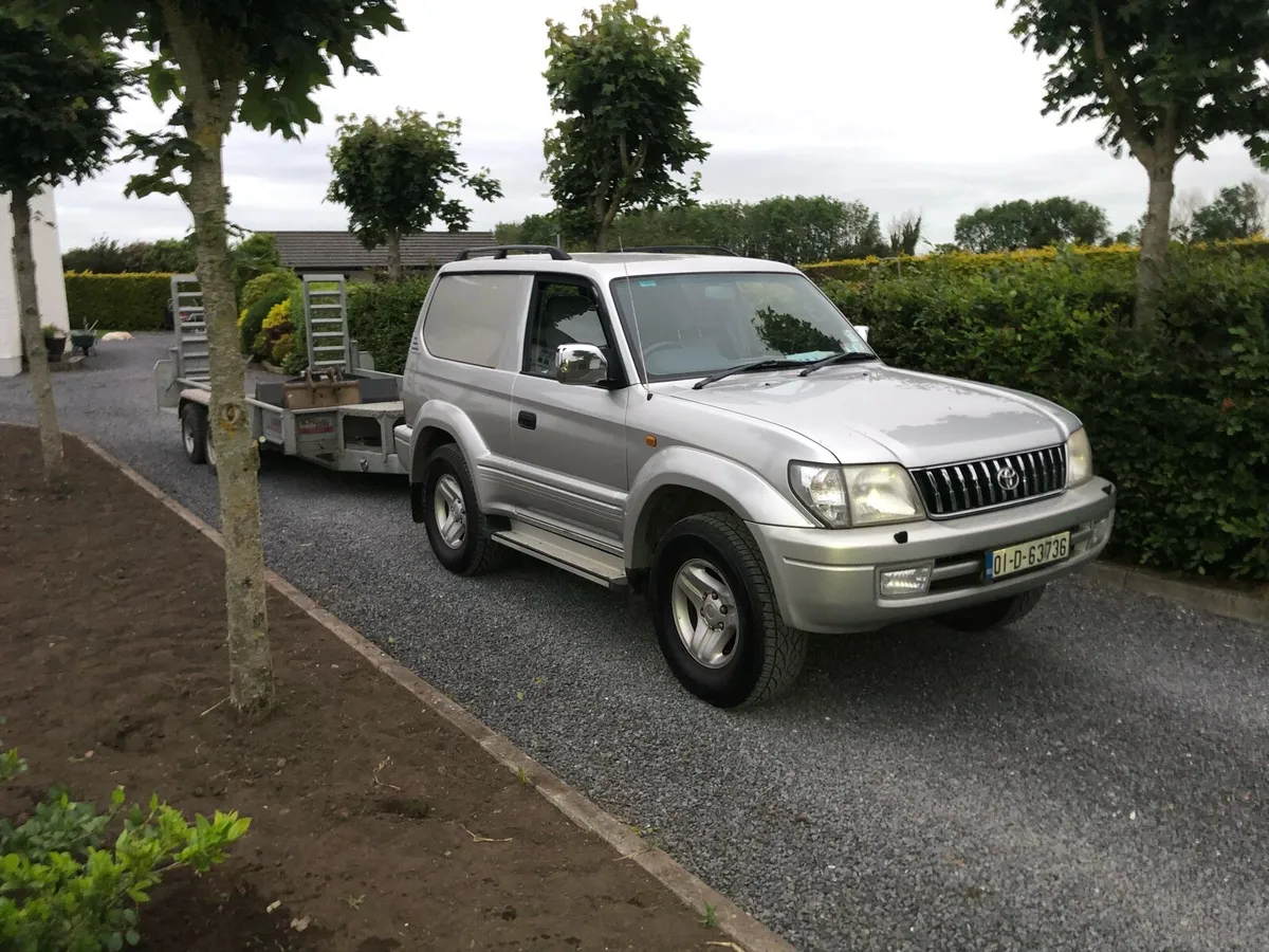 Toyota Landcruiser . - Image 4