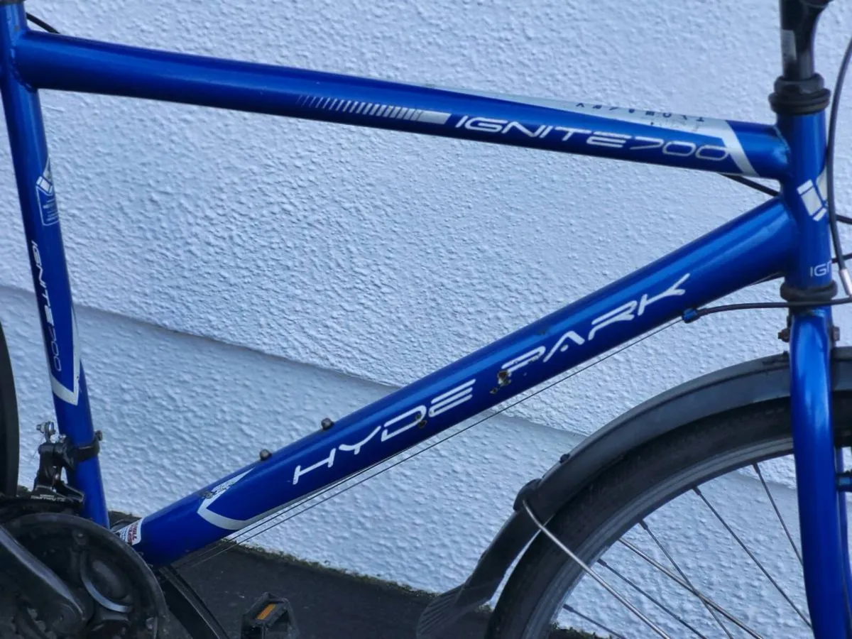 GENTS BIKE IN WORKING ORDER - Image 2