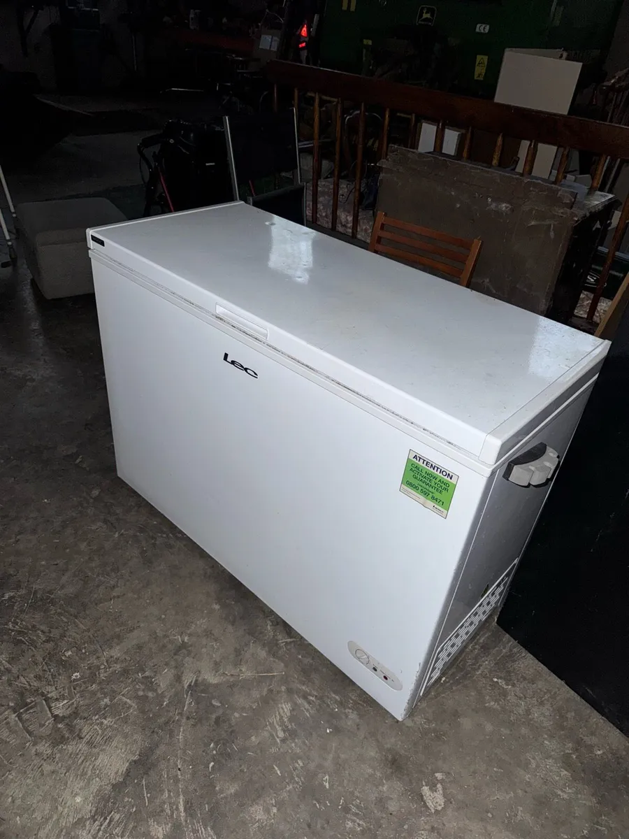 Large Deep Chest Freezer - Image 2