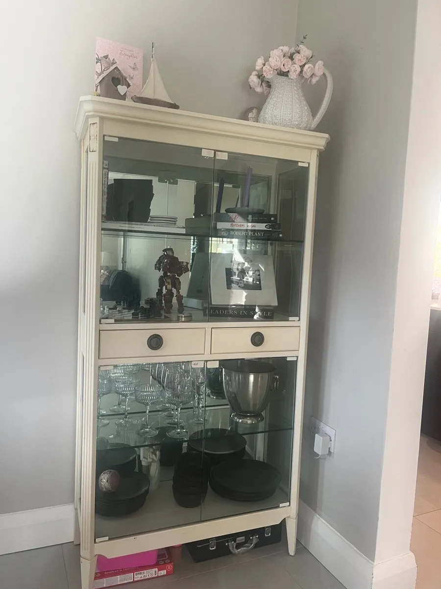 Kitchen dresser / display cabinet - Image 2