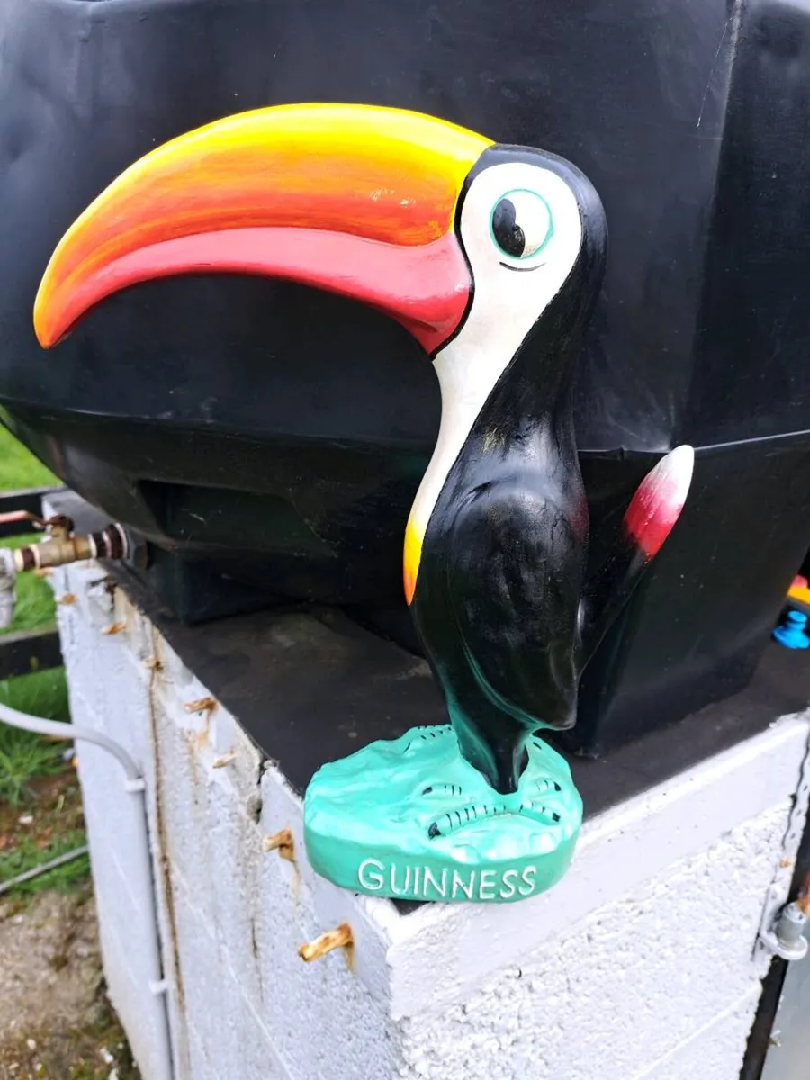 Large Guinness toucan - Image 1