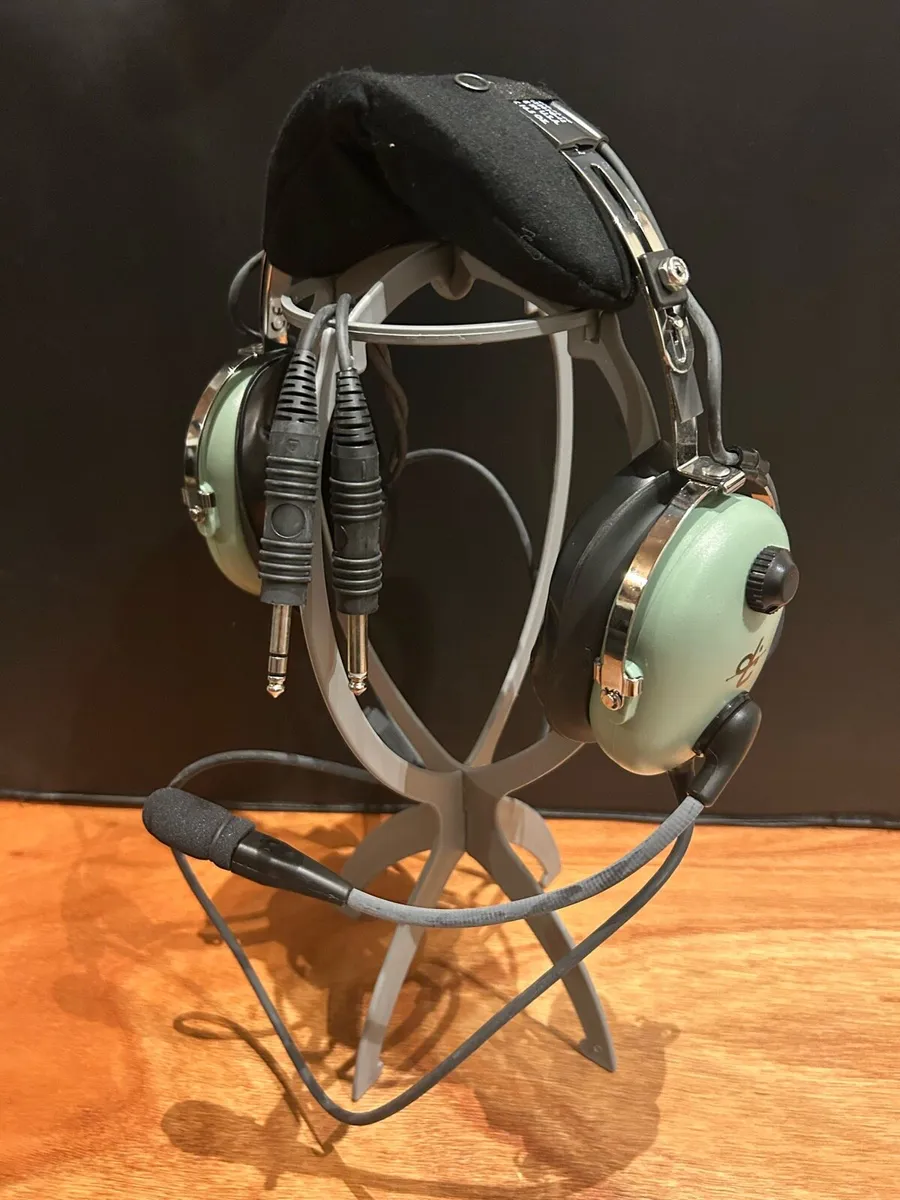 Aviation Headset - David Clark H10-13.4 - Image 1
