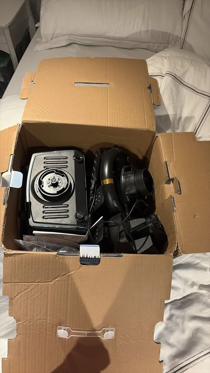 Gaming steering wheel, gear stick,stand and pedals - Image 3