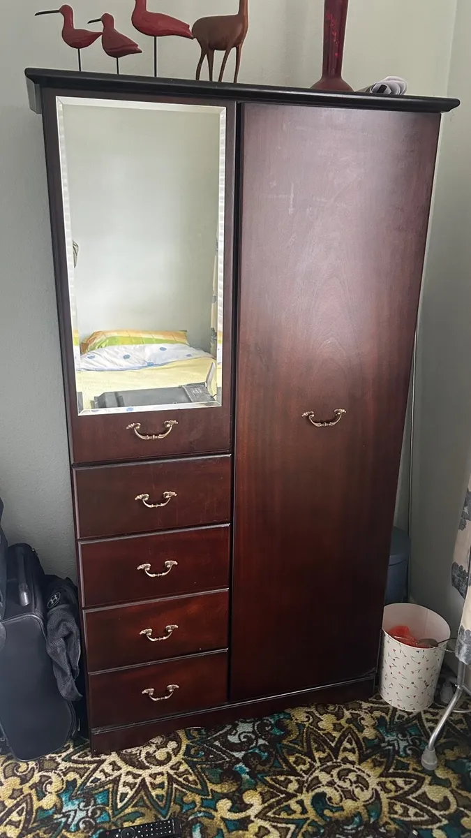 Furniture Misc Bedroom Furniture - Image 1