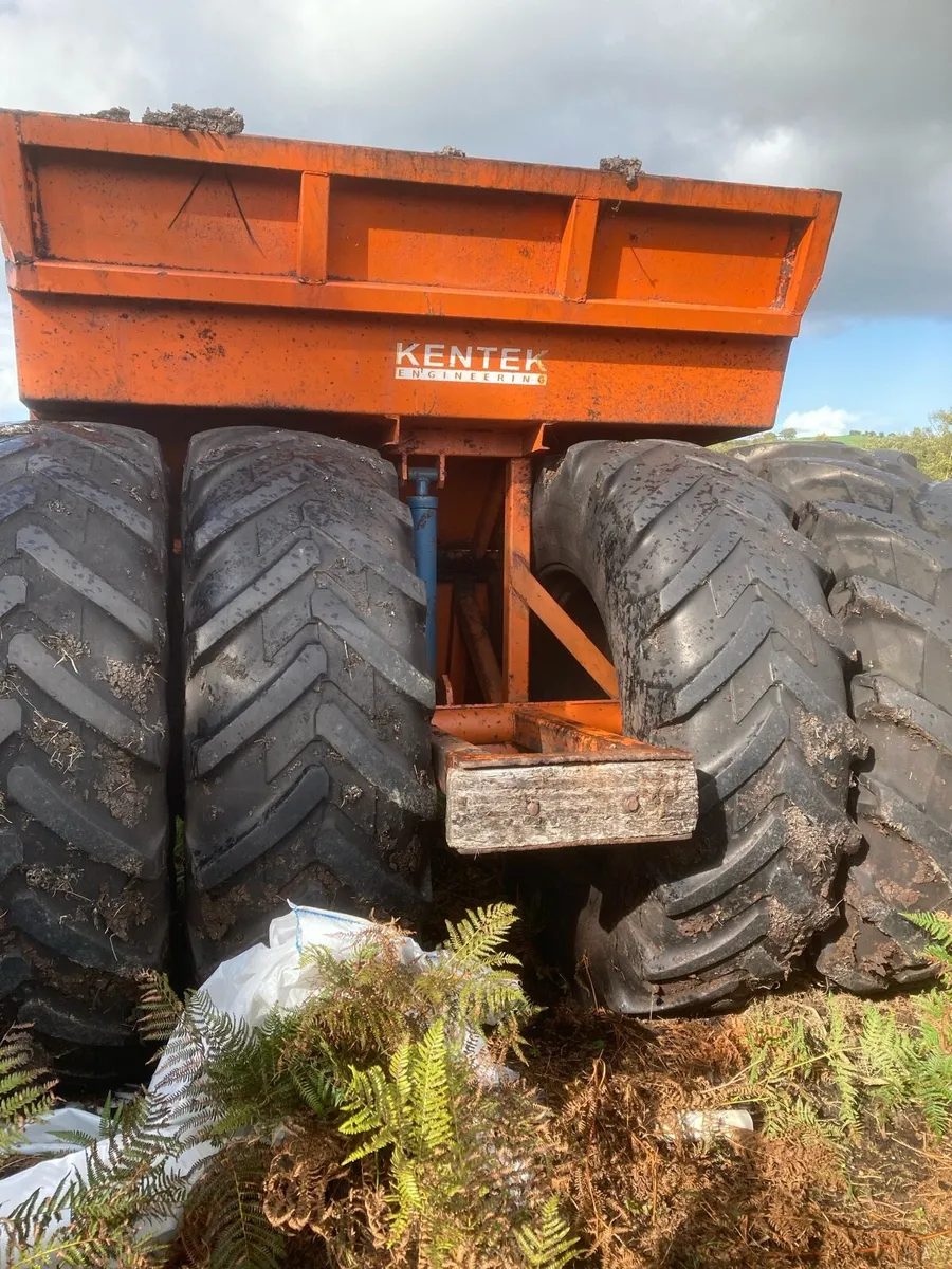 Kentek 6 sod turf hopper - Image 2