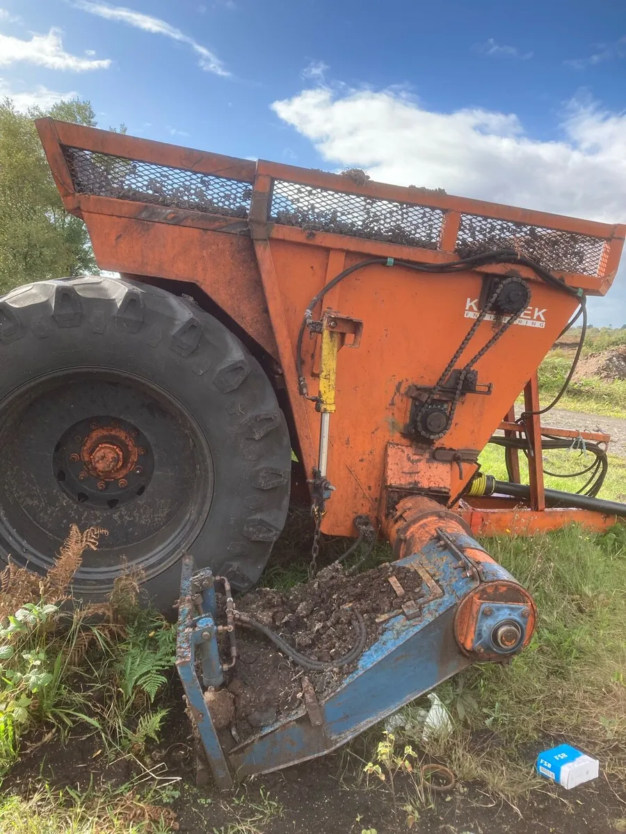 Kentek 6 sod turf hopper - Image 4