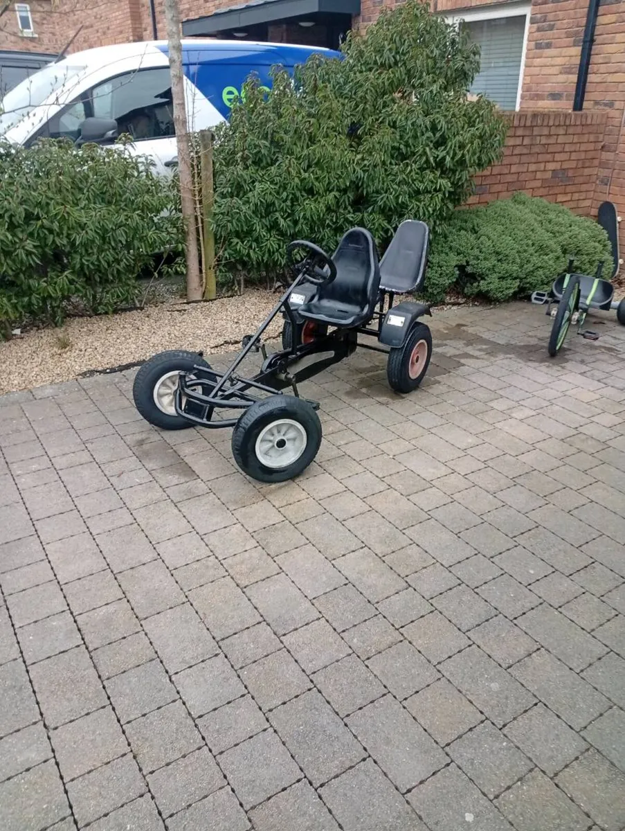 BERG GO CART PLUS EXTRA SEAT AND GREEN MACHINE - Image 2
