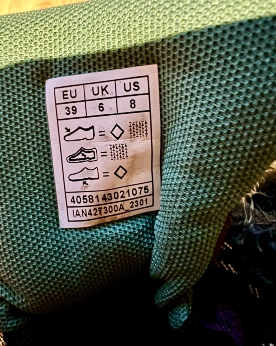 Hiking boots - Image 4