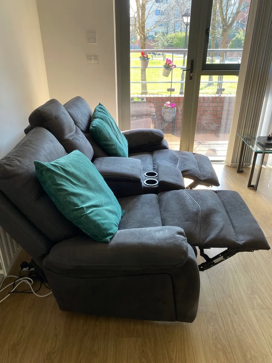 Cinema two seater recliner couch with usb ports - Image 2