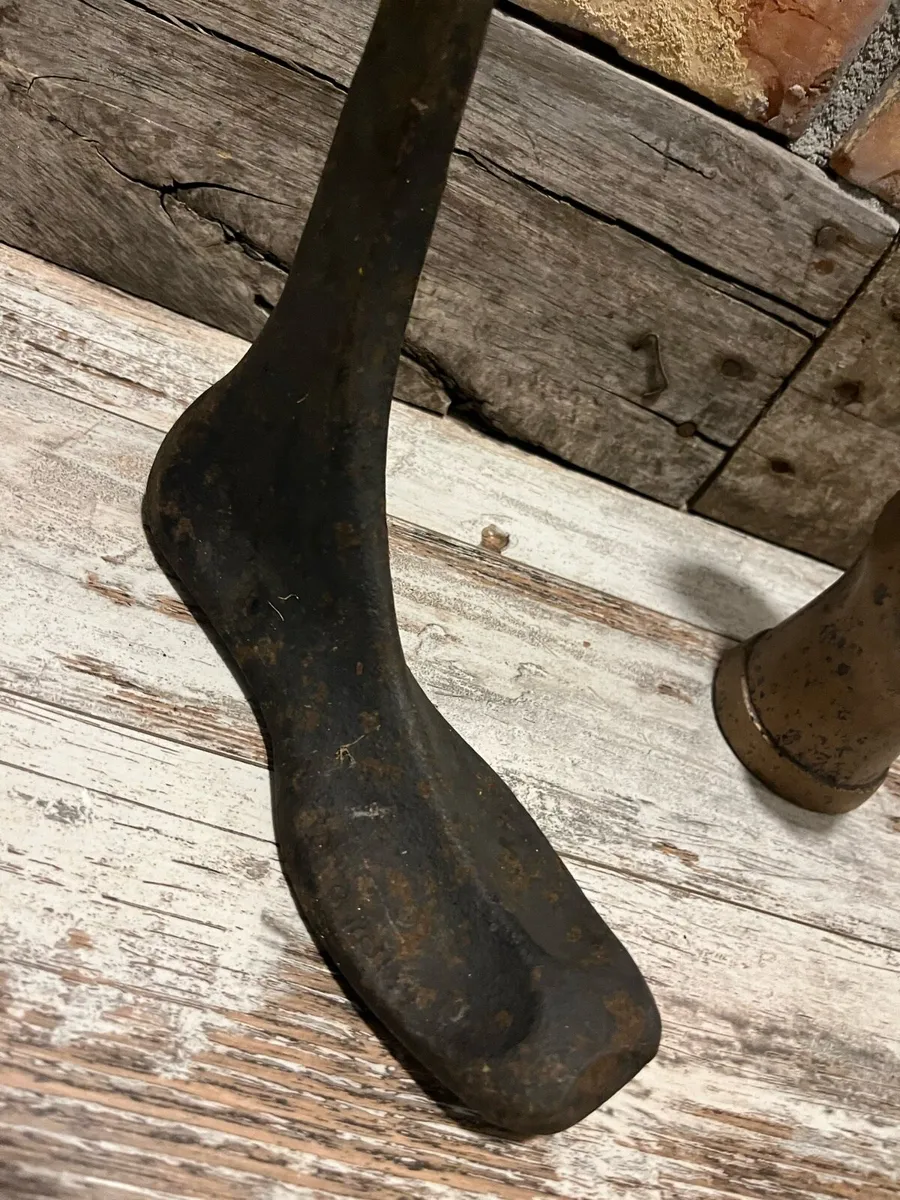 Vintage cobbler shoe - Image 2
