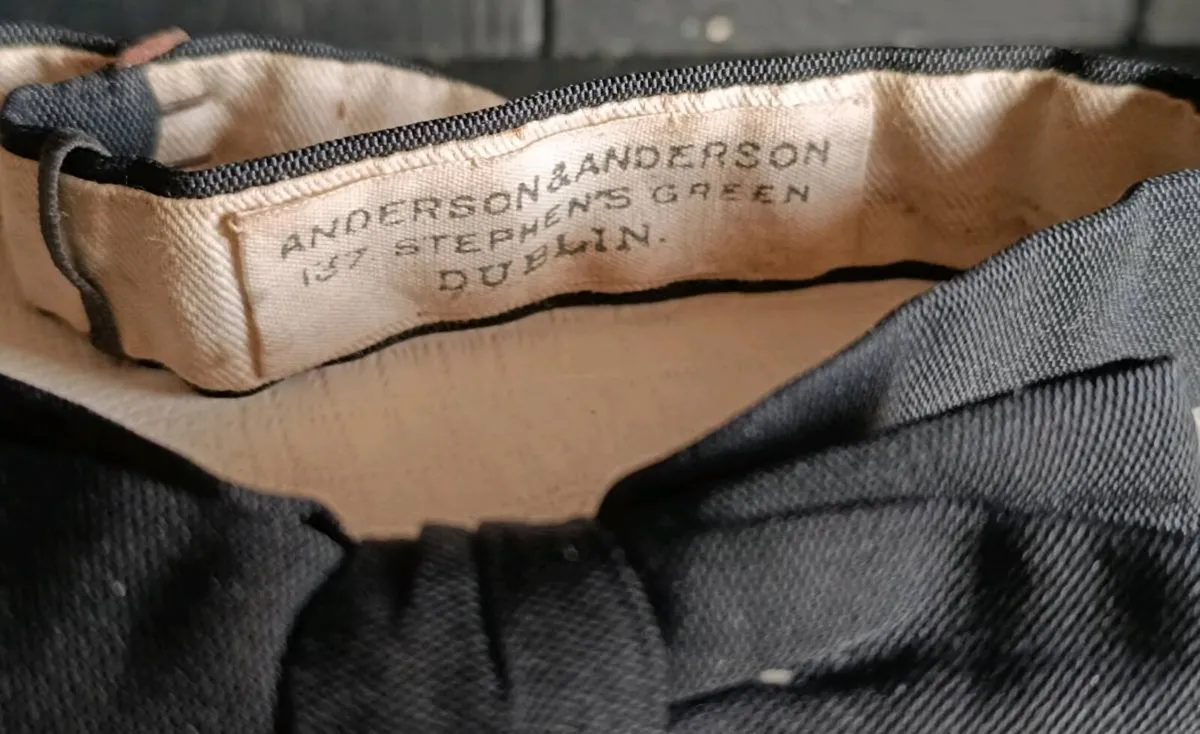 Antique Dublin Brand - Image 1