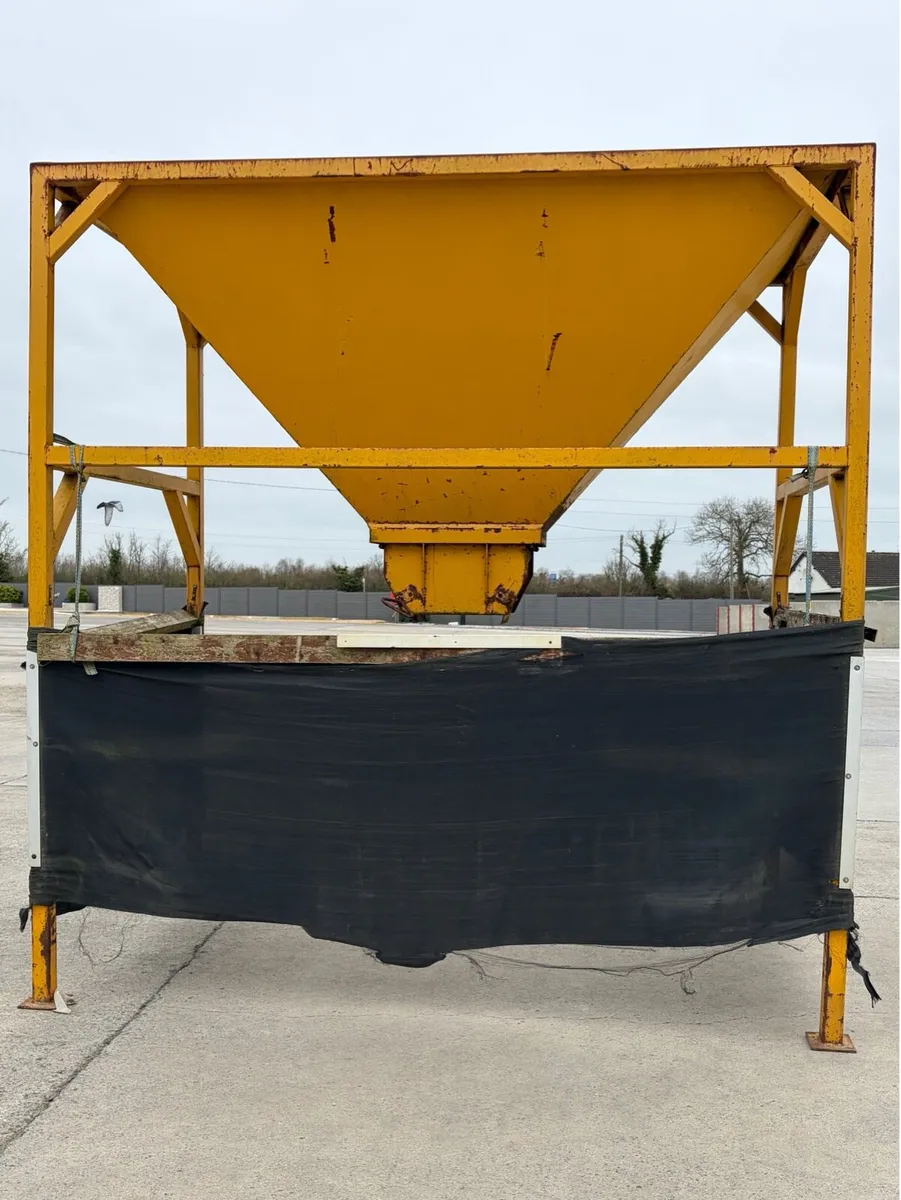 Aggregate Hopper - Image 3